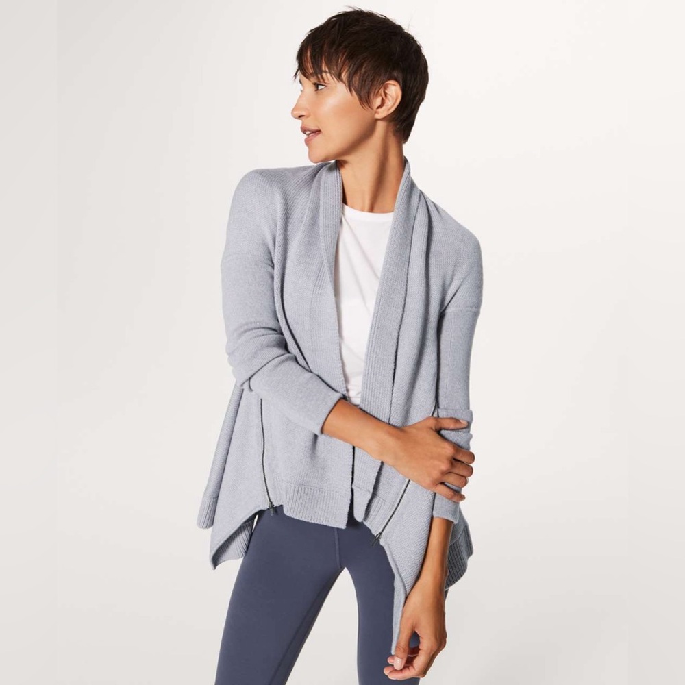 Lululemon Wrap It Up Sweater
Heathered Light Grey